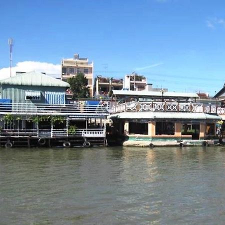 Floating Hotel เจิวด๊ก ภายนอก รูปภาพ