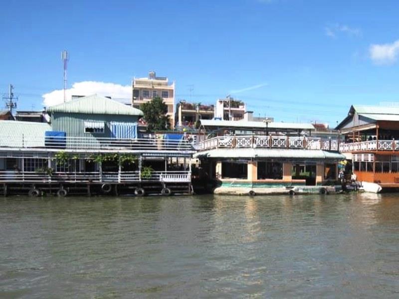 Floating Hotel เจิวด๊ก ภายนอก รูปภาพ